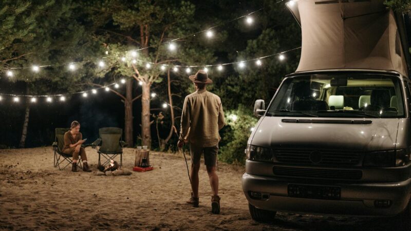 Čo znamená cestovanie campervanom alebo karavanom?